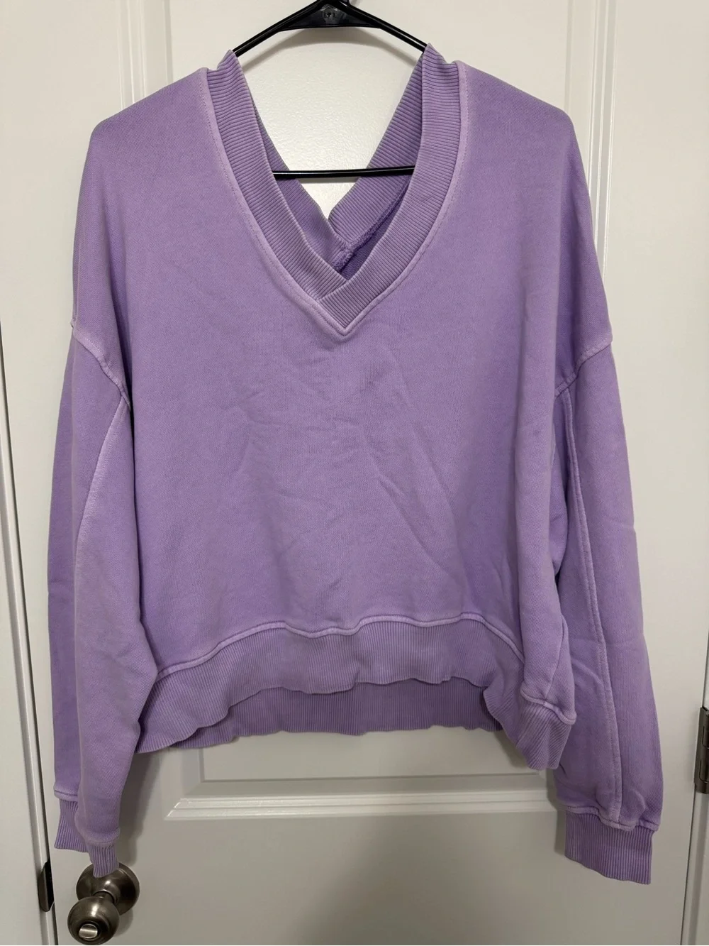 Aerie Lavender V-Neck Women's Sweater Size Medium